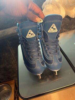 Blue kids ice skates size 10
